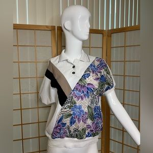 🐸👑 Vintage Top with Floral Accents Size L